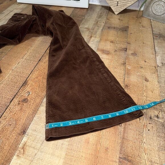 Rolla's
East Coast Flare Corduroy High Rise Jeans - Picture 14 of 15